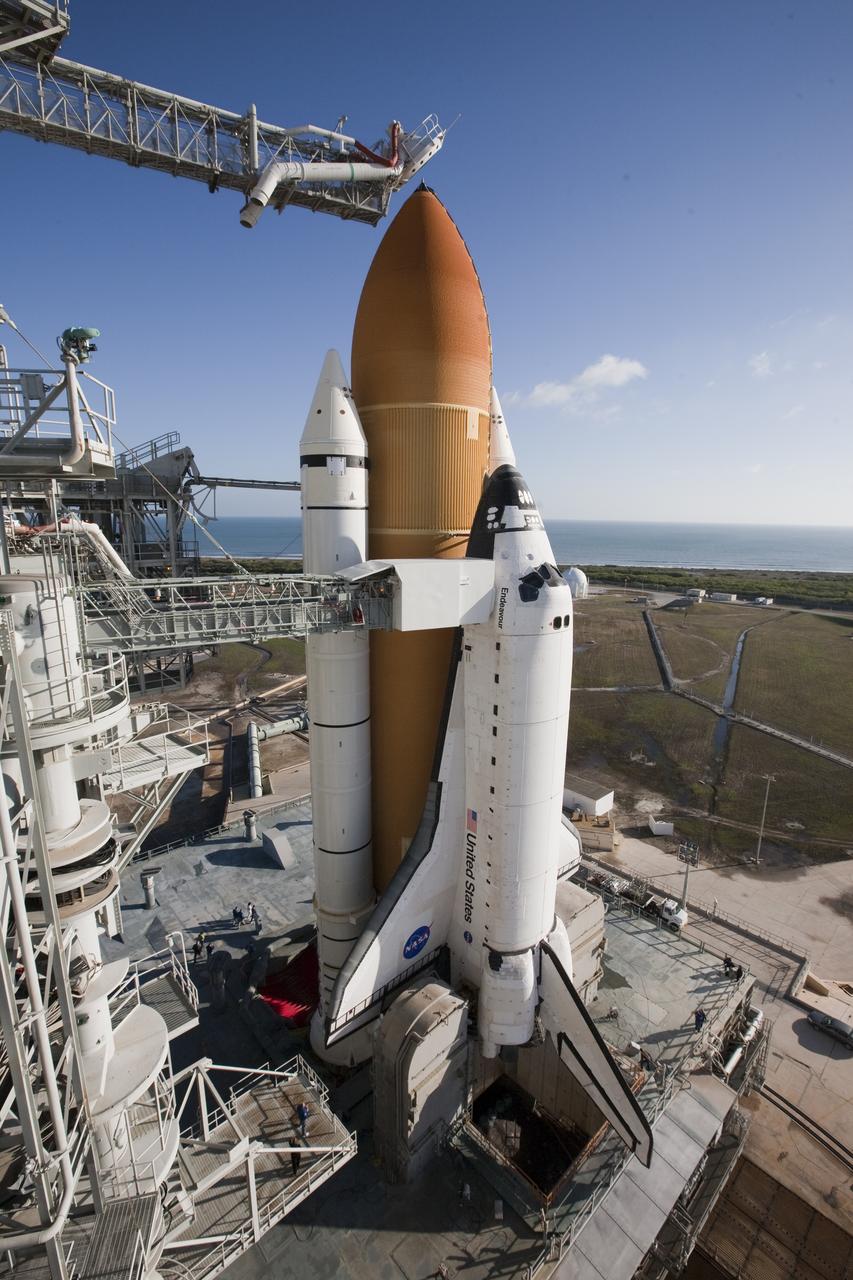 STS-130 LAUNCH L-1 RSS ROLLBACK