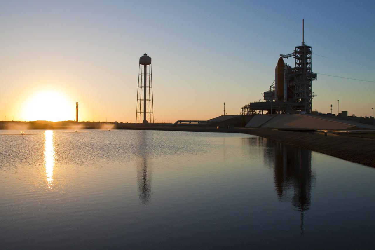 STS-130 LAUNCH L-1 RSS ROLLBACK