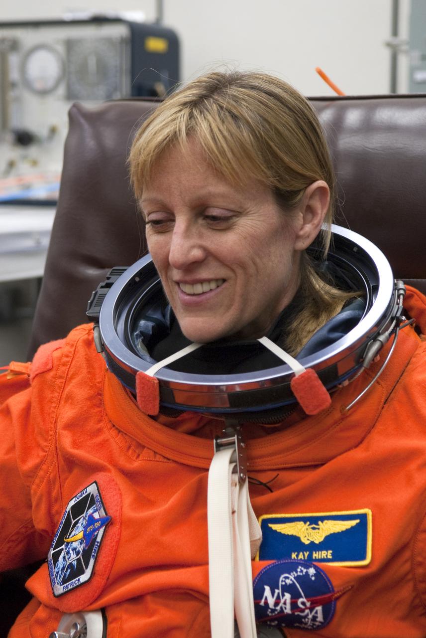 STS-130 LAUNCH L-0 SUITING