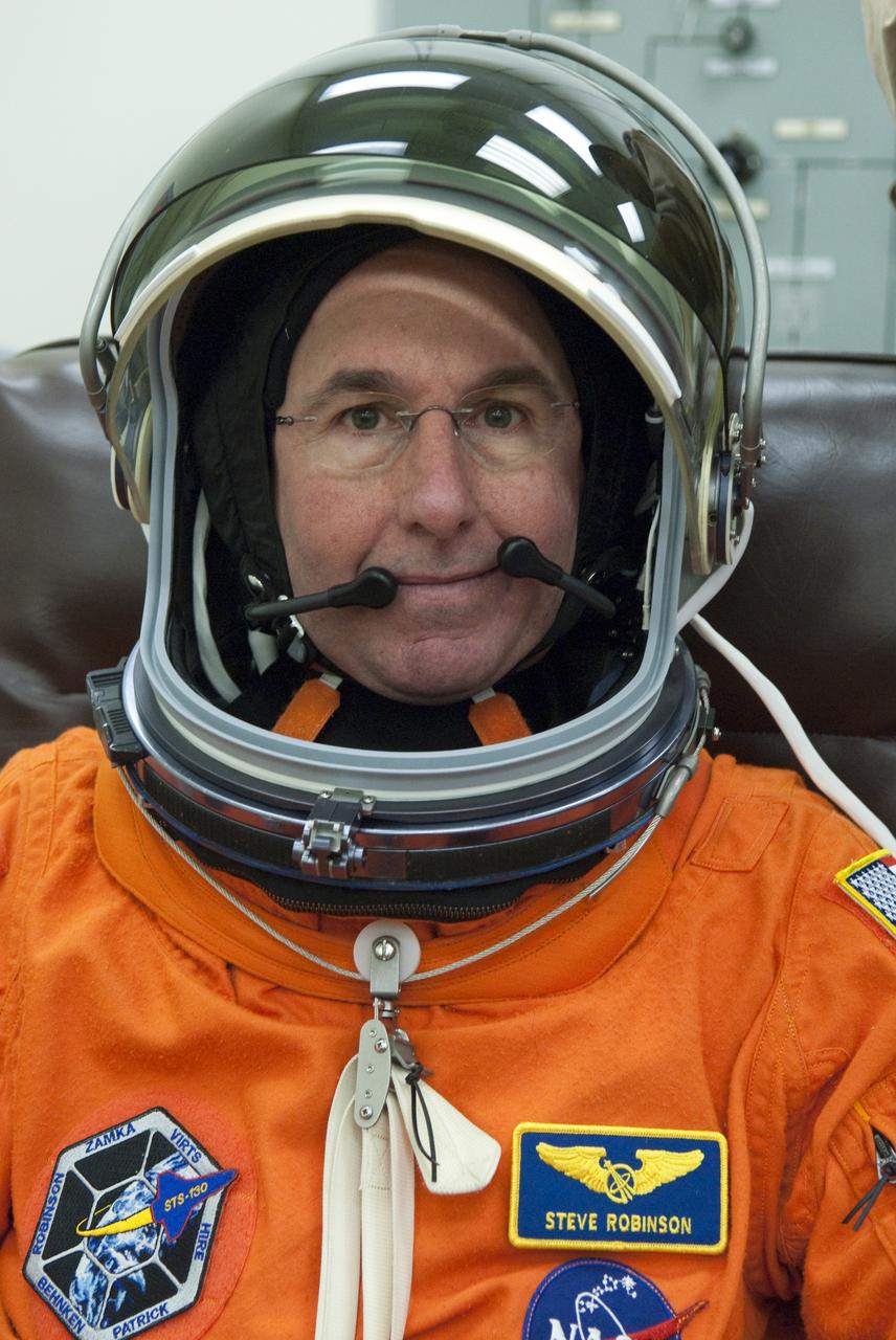 STS-130 LAUNCH L-0 SUITING