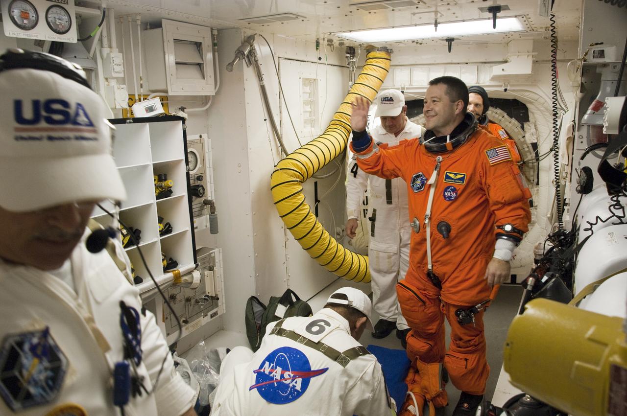 STS-130 LAUNCH L-0 WHITE ROOM ACTIVITIES