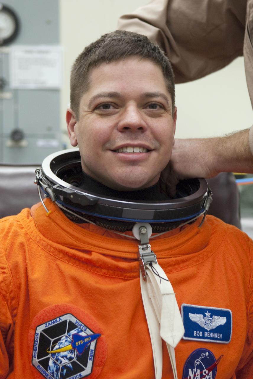 STS-130 LAUNCH L-0 SUITING