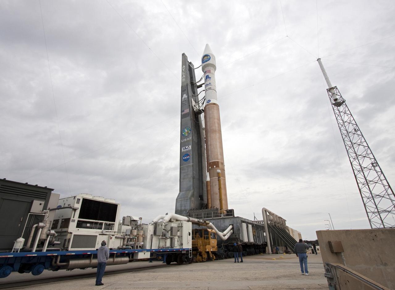 SDO ATLAS V ROLLOUT FROM VIF TO PAD 41