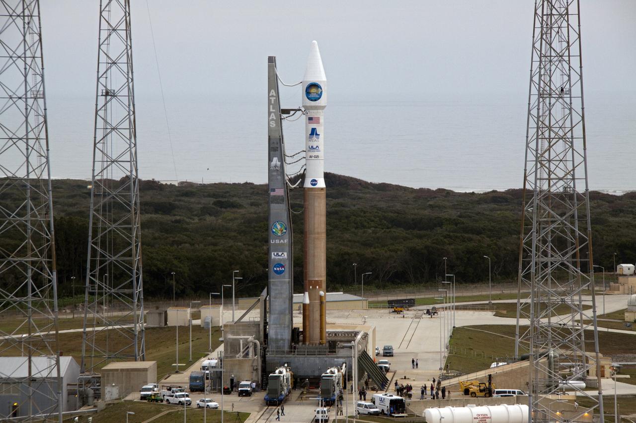 SDO ATLAS V ROLLOUT FROM VIF TO PAD 41