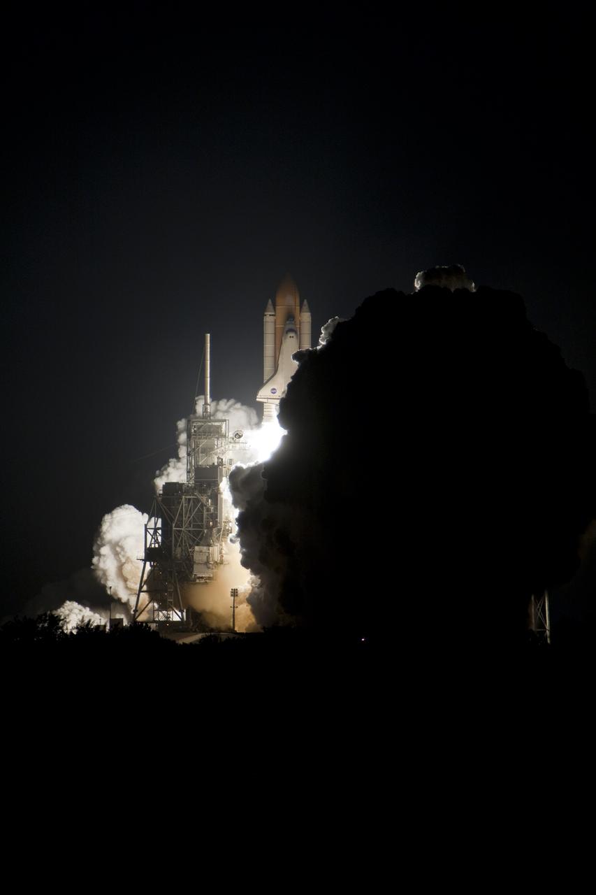 STS-130 ENDEAVOUR LIFTOFF