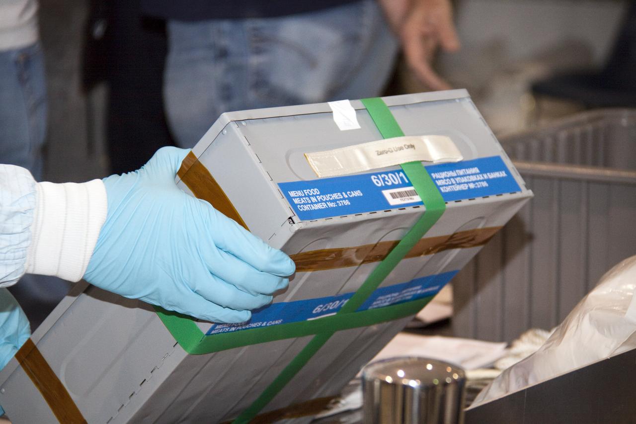 STS-131 MPLM LEONARDO MEDIA EVENT