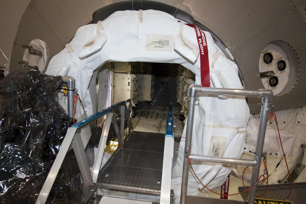 STS-131 MPLM LEONARDO MEDIA EVENT