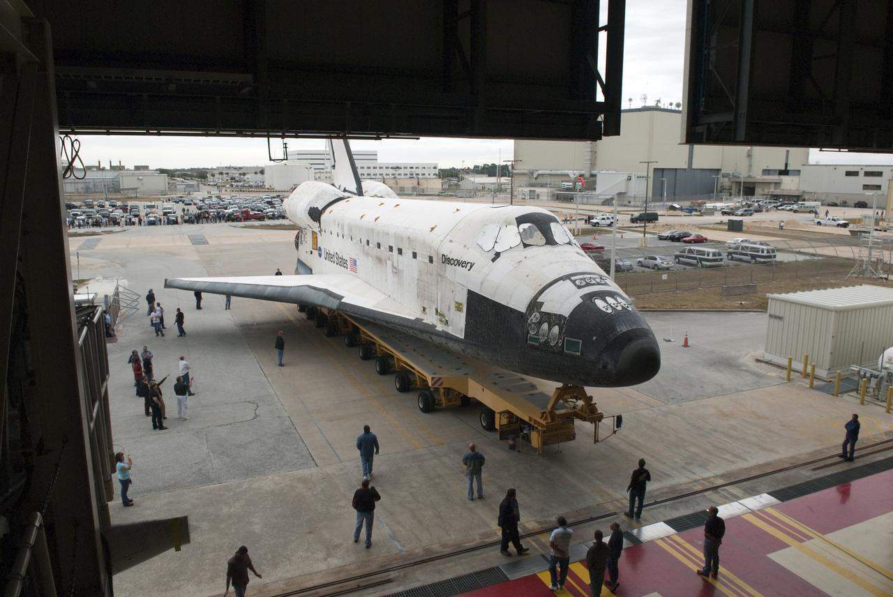 STS-131 DISCOVERY ROLLOVER FROM OPF-3 TO VAB