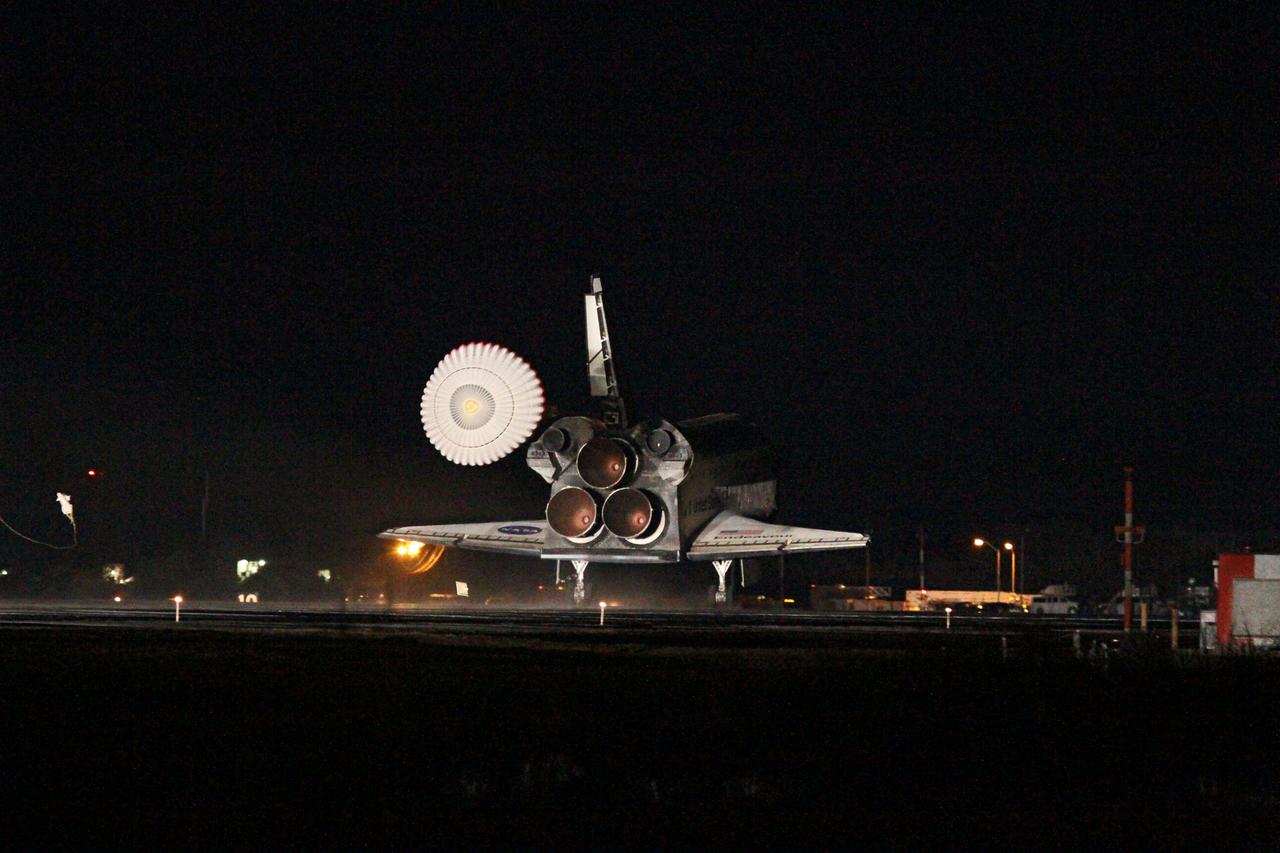 STS-130 Endeavour Landing