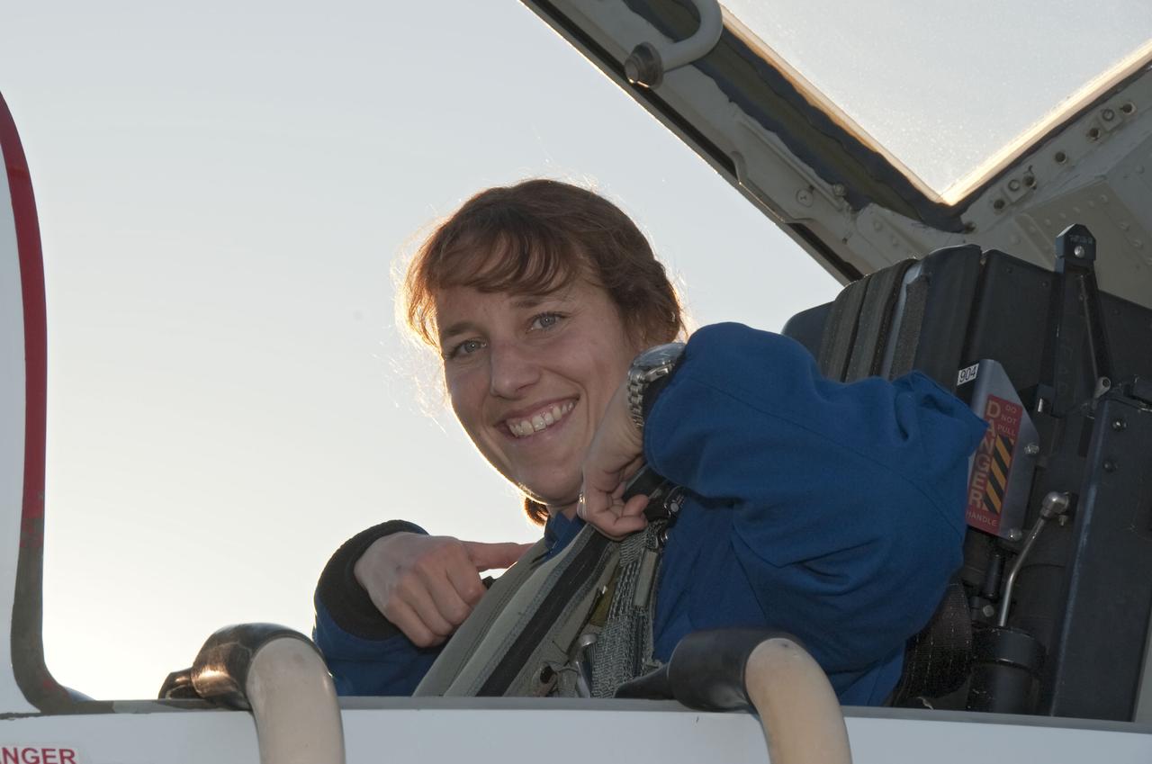 STS-131 TCDT - CREW ARRIVAL