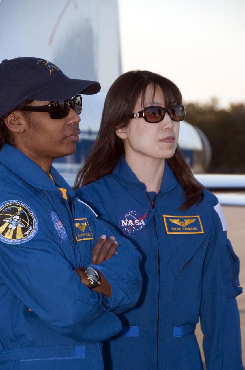 STS-131 TCDT - CREW ARRIVAL