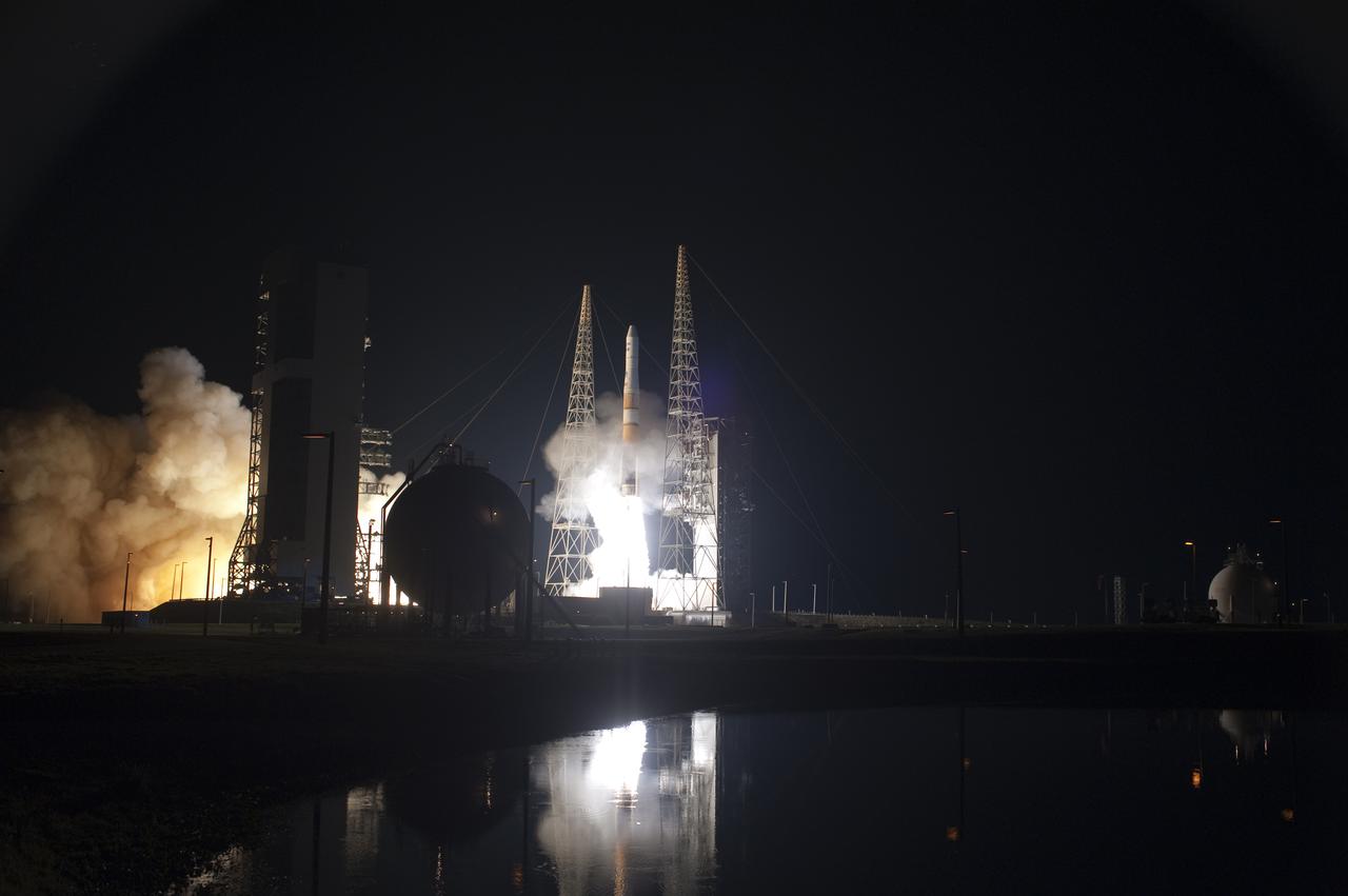CAPE CANAVERAL, Fla. – The United Launch Alliance Delta IV rocket carrying NASA's GOES-P meteorological satellite begins to rise from Launch Complex 37 on Cape Canaveral Air Force Station in Florida. Liftoff was at 6:57 p.m. EST. GOES-P, the latest Geostationary Operational Environmental Satellite, was developed by NASA for the National Oceanic and Atmospheric Administration, or NOAA. The GOES-P spacecraft will be placed in a 22,300-mile-high geosynchronous orbit where it will appear to hover over a single point on Earth. The spacecraft is outfitted with a complex suite of observation instruments and cameras so it can accurately report on weather and climate conditions on Earth. For information on GOES-P, visit http:__www.nasa.gov_mission_pages_GOES-P_main_index.html. Photo credit: NASA_Sandra Joseph and Tony Gray