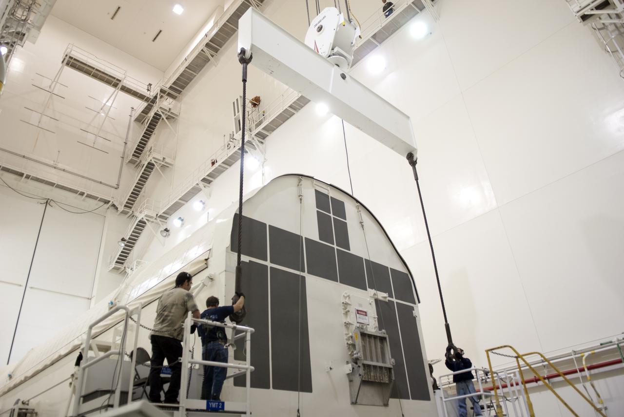 STS-131 PAYLOAD CANISTER ROTATION