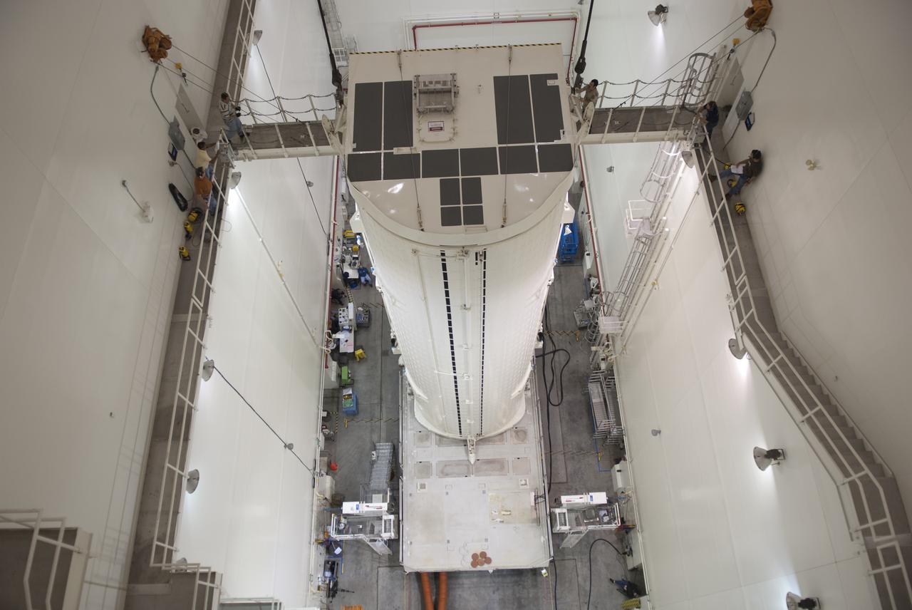 STS-131 PAYLOAD CANISTER ROTATION