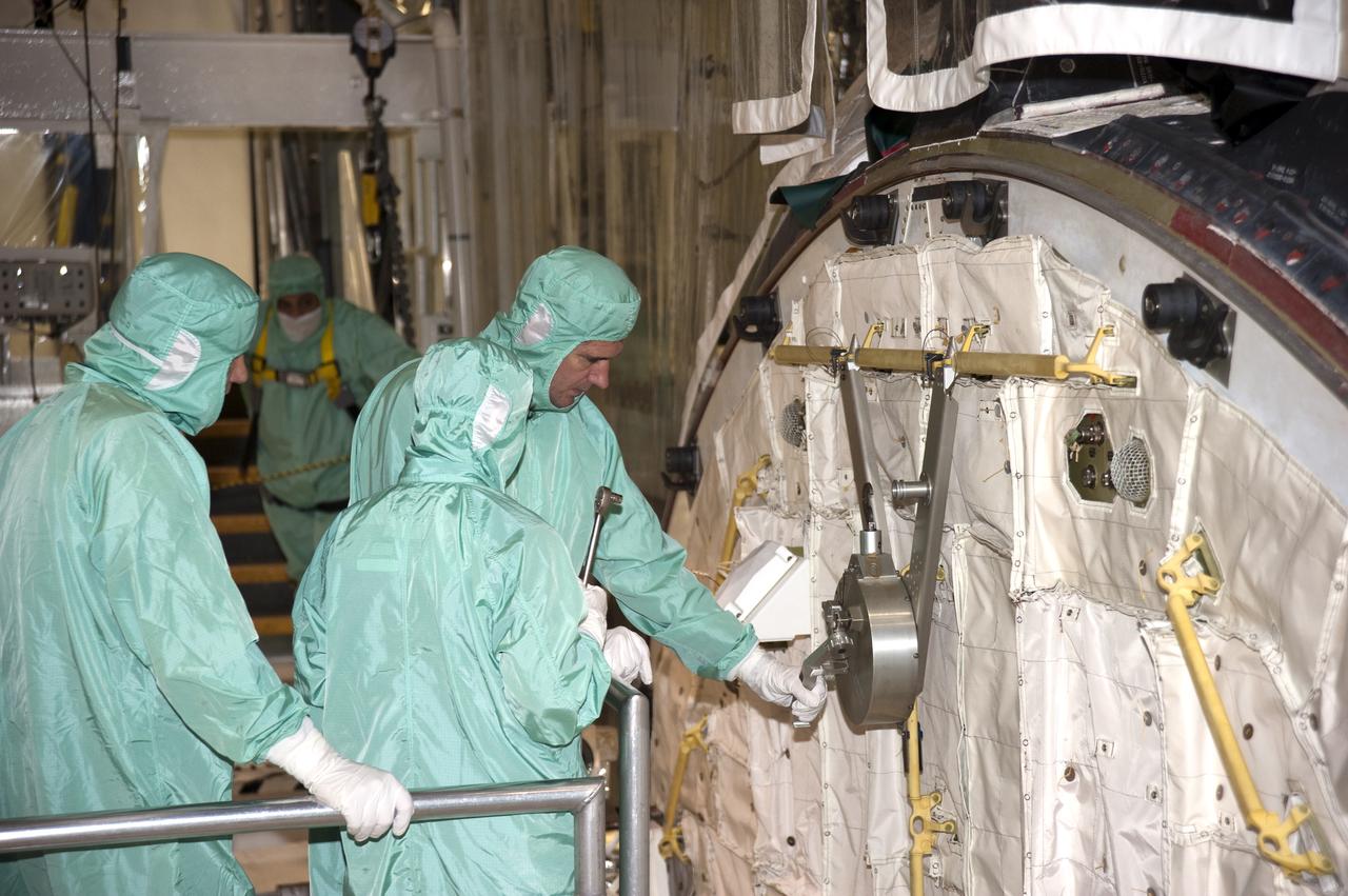 STS-132 CREW CEIT - ATLANTIS