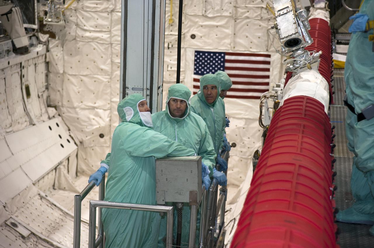 STS-132 CREW CEIT - ATLANTIS