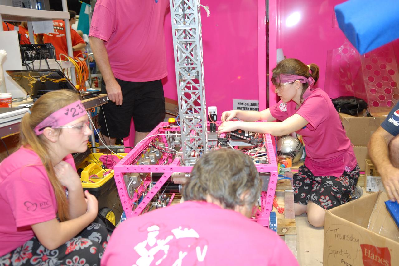2010 FIRST ROBOTICS COMPETITION - DAY 1