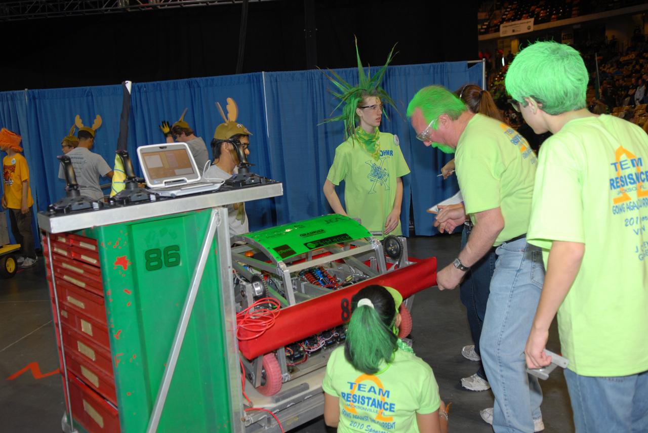 2010 FIRST ROBOTICS COMPETITION - DAY 1
