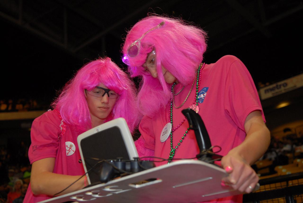 2010 FIRST ROBOTICS COMPETITION - DAY 1