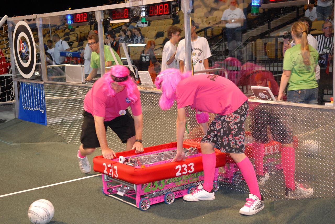2010 FIRST ROBOTICS COMPETITION - DAY 1