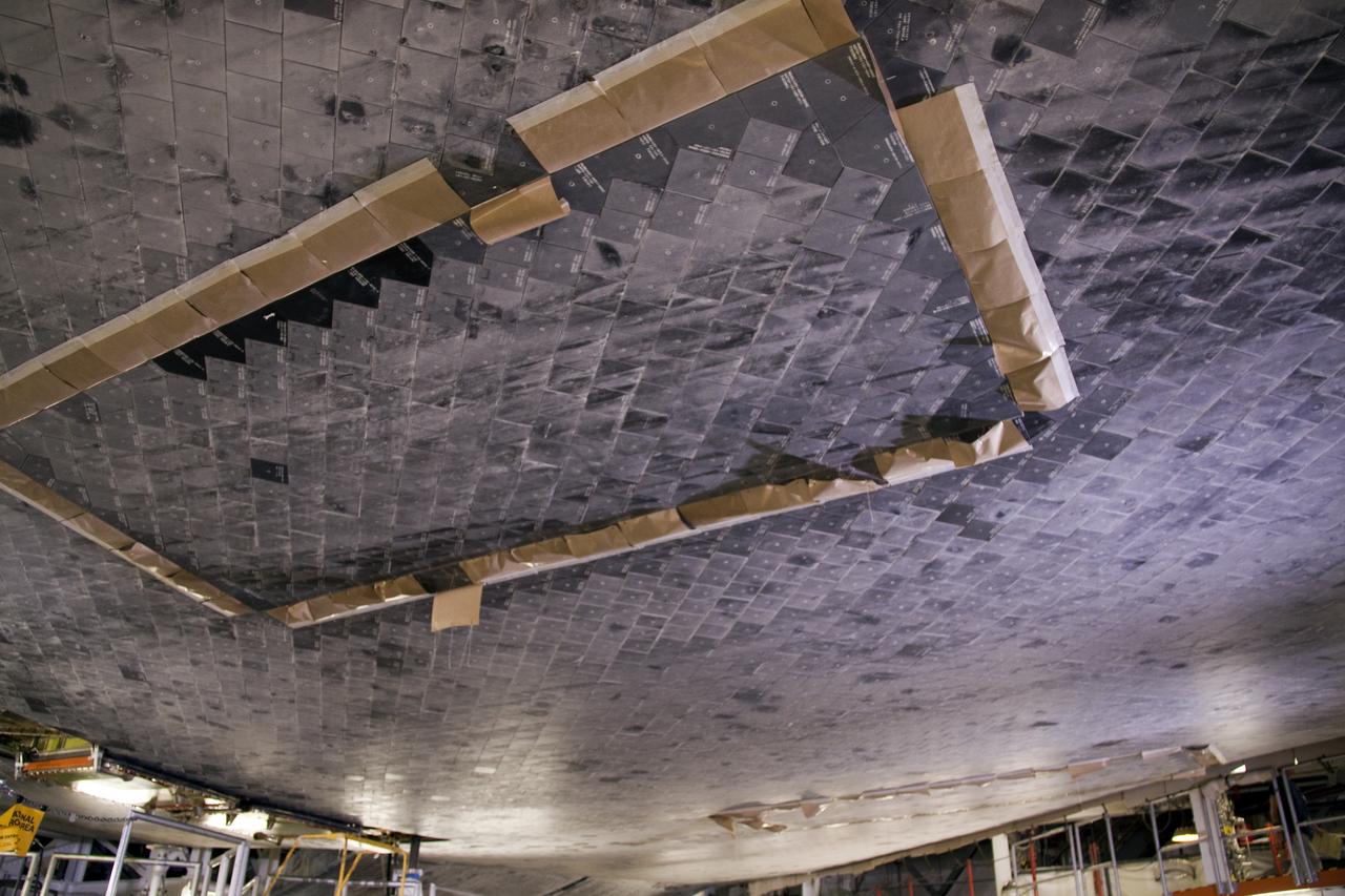 STS-132 Atlantis Rear Landing Gear Drop