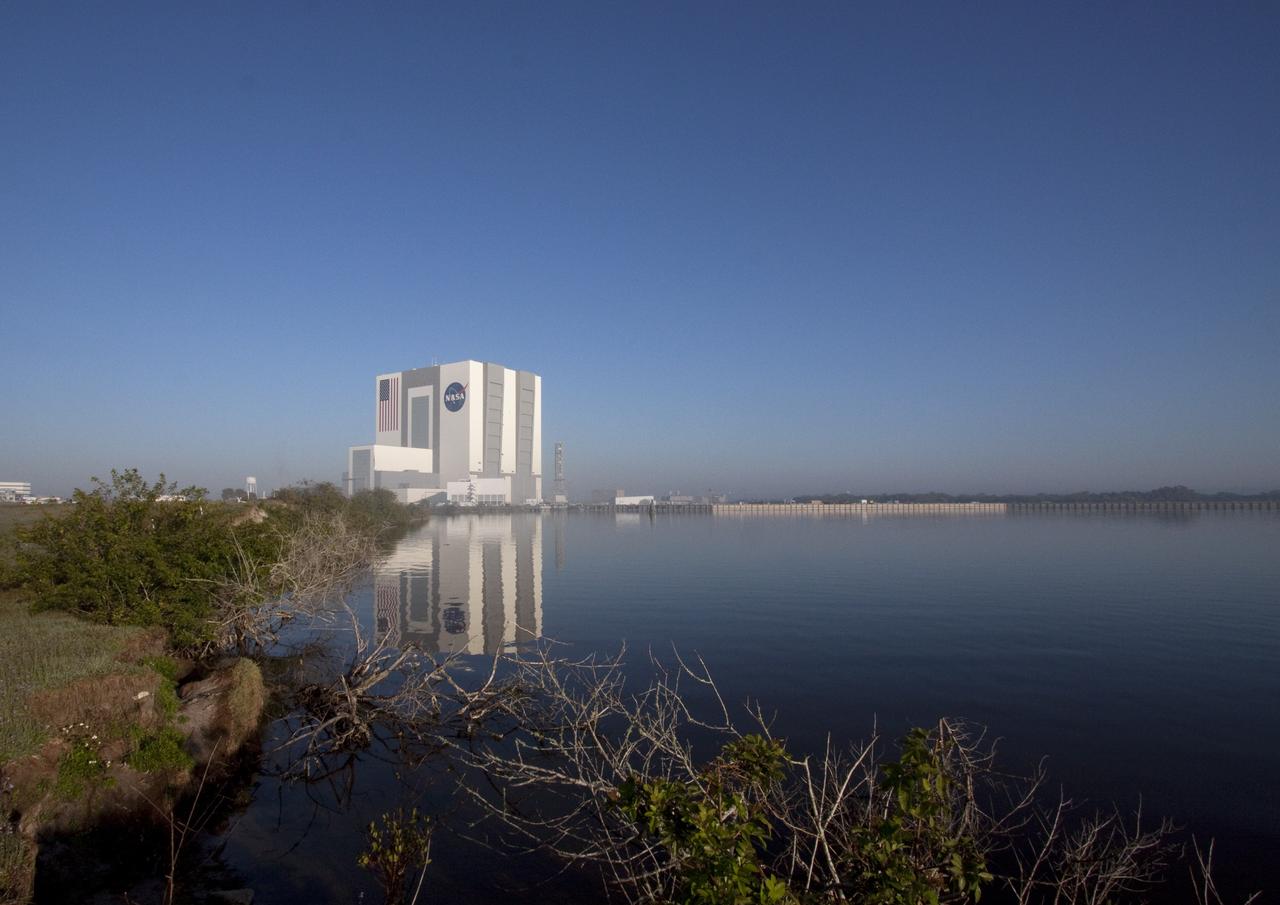 KSC WEATHER - FOG SHOTS LOOKING FROM LC39 BASIN