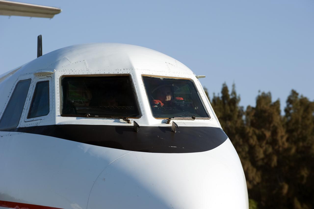STS-131 LAUNCH L-3 SUITED STA'S