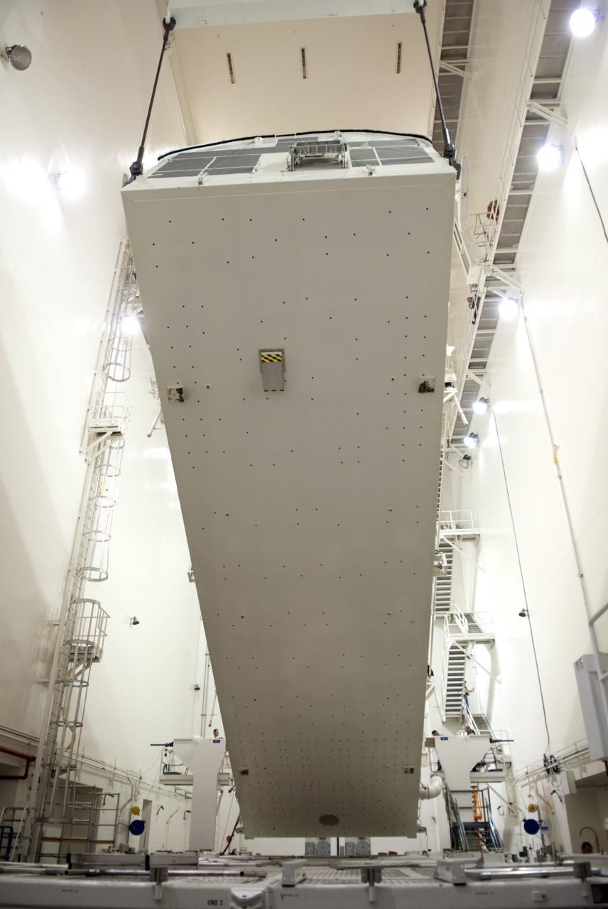 STS-132 PAYLOAD CANISTER ROTATION