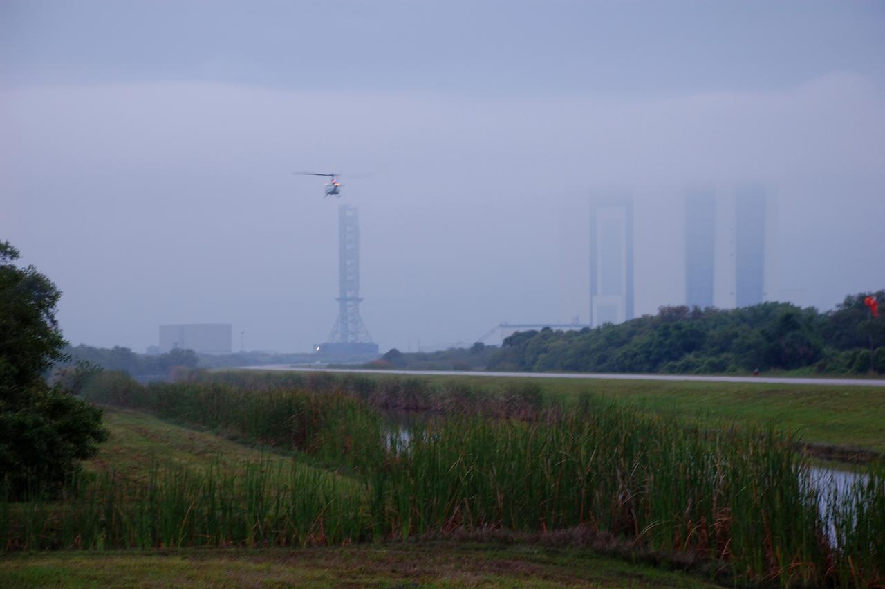 KSC WEATHER - CLOUDS & FOG WAVEOFF FOR STS-131 LANDING OPPORTUNITY 2