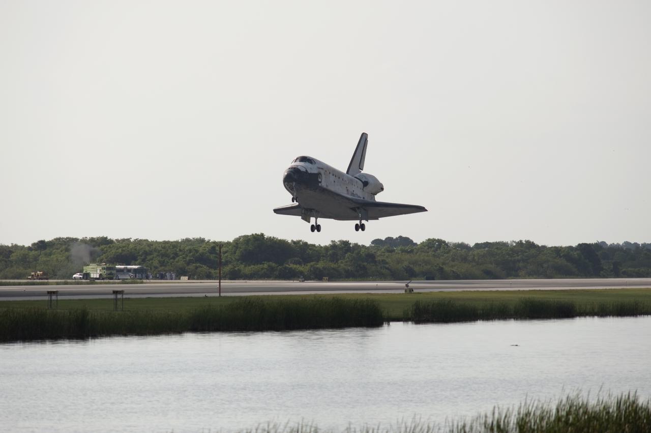 CAPE CANAVERAL, Fla.  - Space shuttle Discovery lands on Runway 33 at the Shuttle Landing Facility at NASA's Kennedy Space Center in Florida at 9:08 a.m. EDT, completing the 15-day STS-131 mission to the International Space Station. Main gear touchdown was at 9:08:35 a.m. EDT followed by nose gear touchdown at 9:08:47 a.m. and wheelstop at 9:09:33 a.m.  Aboard are Commander Alan Poindexter; Pilot James P. Dutton Jr.; and Mission Specialists Rick Mastracchio, Clayton Anderson, Dorothy Metcalf-Lindenburger, Stephanie Wilson and Naoko Yamazaki of the Japan Aerospace Exploration Agency.  The seven-member STS-131 crew carried the multi-purpose logistics module Leonardo, filled with supplies, a new crew sleeping quarters and science racks that were transferred to the International Space Station's laboratories.  The crew also switched out a gyroscope on the station’s truss, installed a spare ammonia storage tank and retrieved a Japanese experiment from the station’s exterior.  STS-131 is the 33rd shuttle mission to the station and the 131st shuttle mission overall. For information on the STS-131 mission and crew, visit http:__www.nasa.gov_mission_pages_shuttle_shuttlemissions_sts131_index.html.  Photo Credit: NASA_Rusty Backer