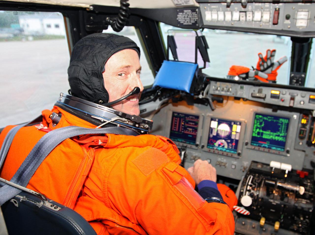 STS-132 TCDT - SUITED STA'S AT SLF