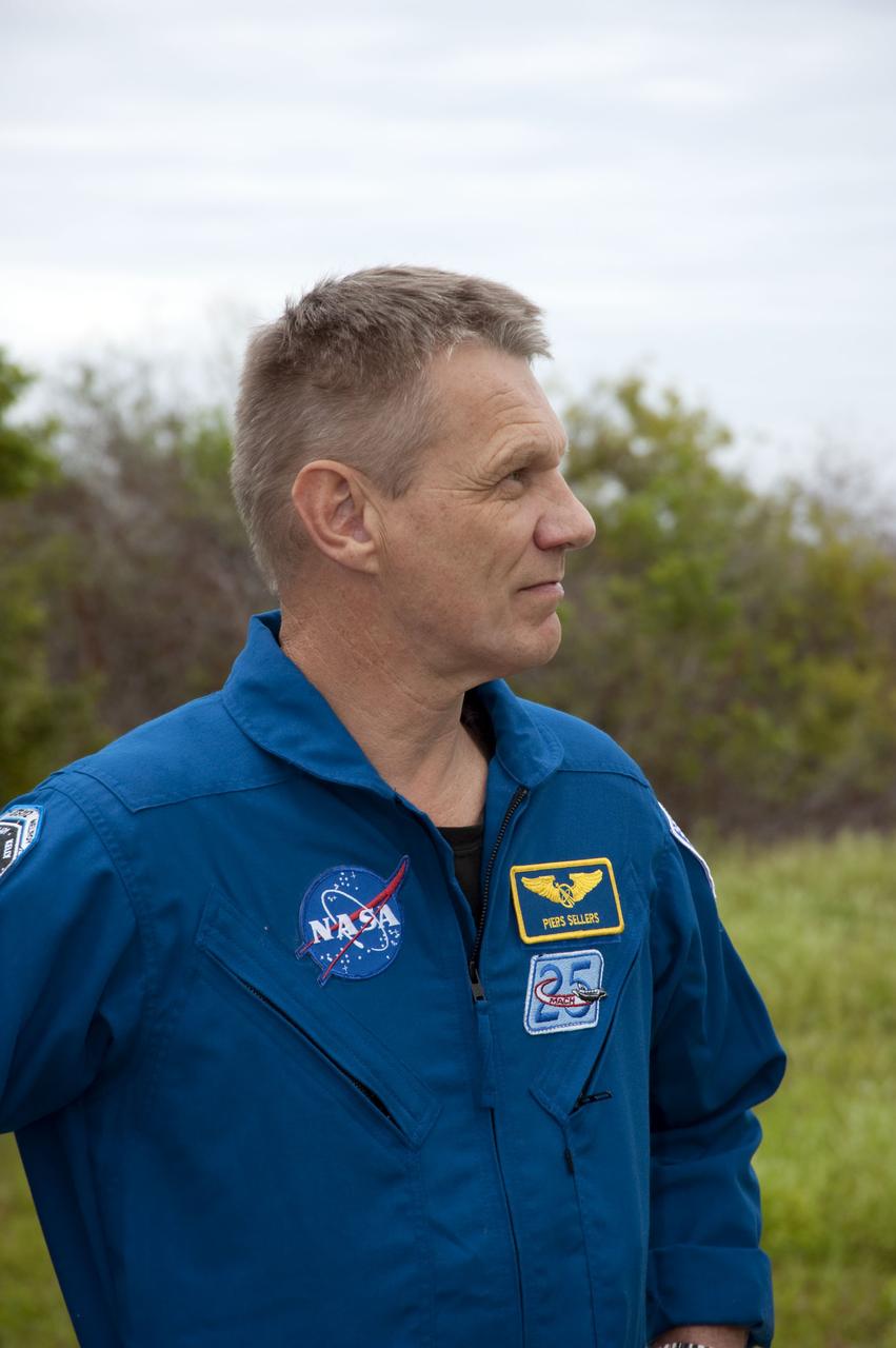 STS-132 TCDT - CREW M113 TRAINING