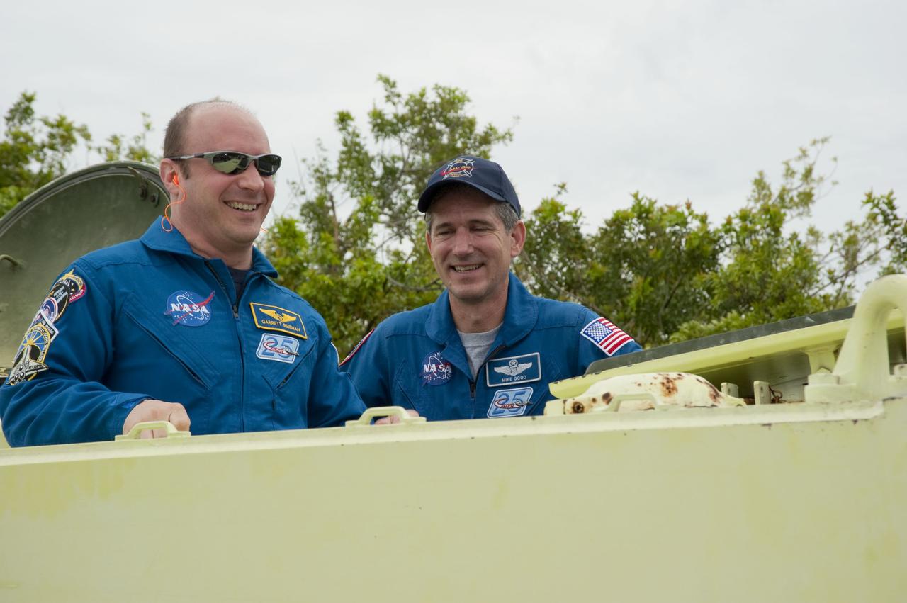 STS-132 TCDT - CREW M113 TRAINING