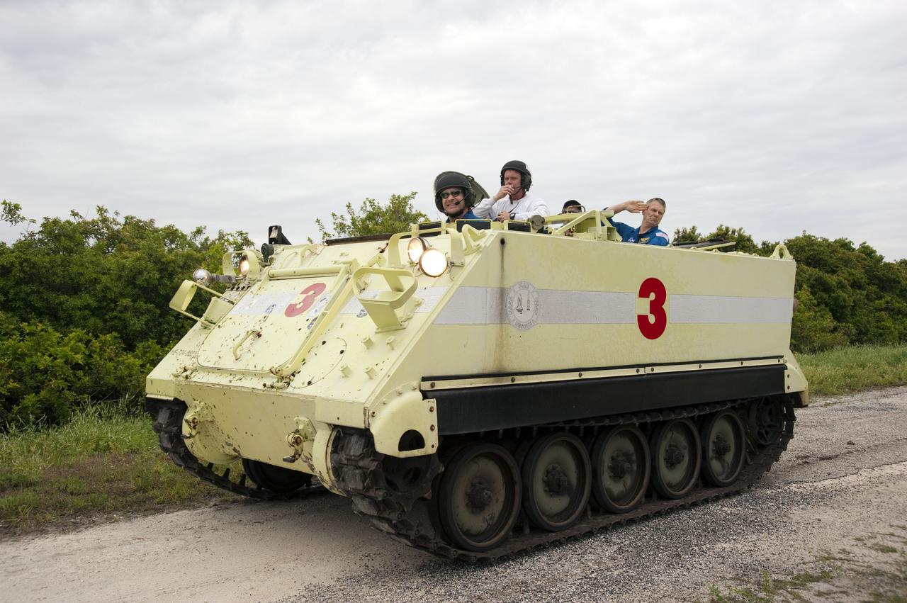 STS-132 TCDT - CREW M113 TRAINING