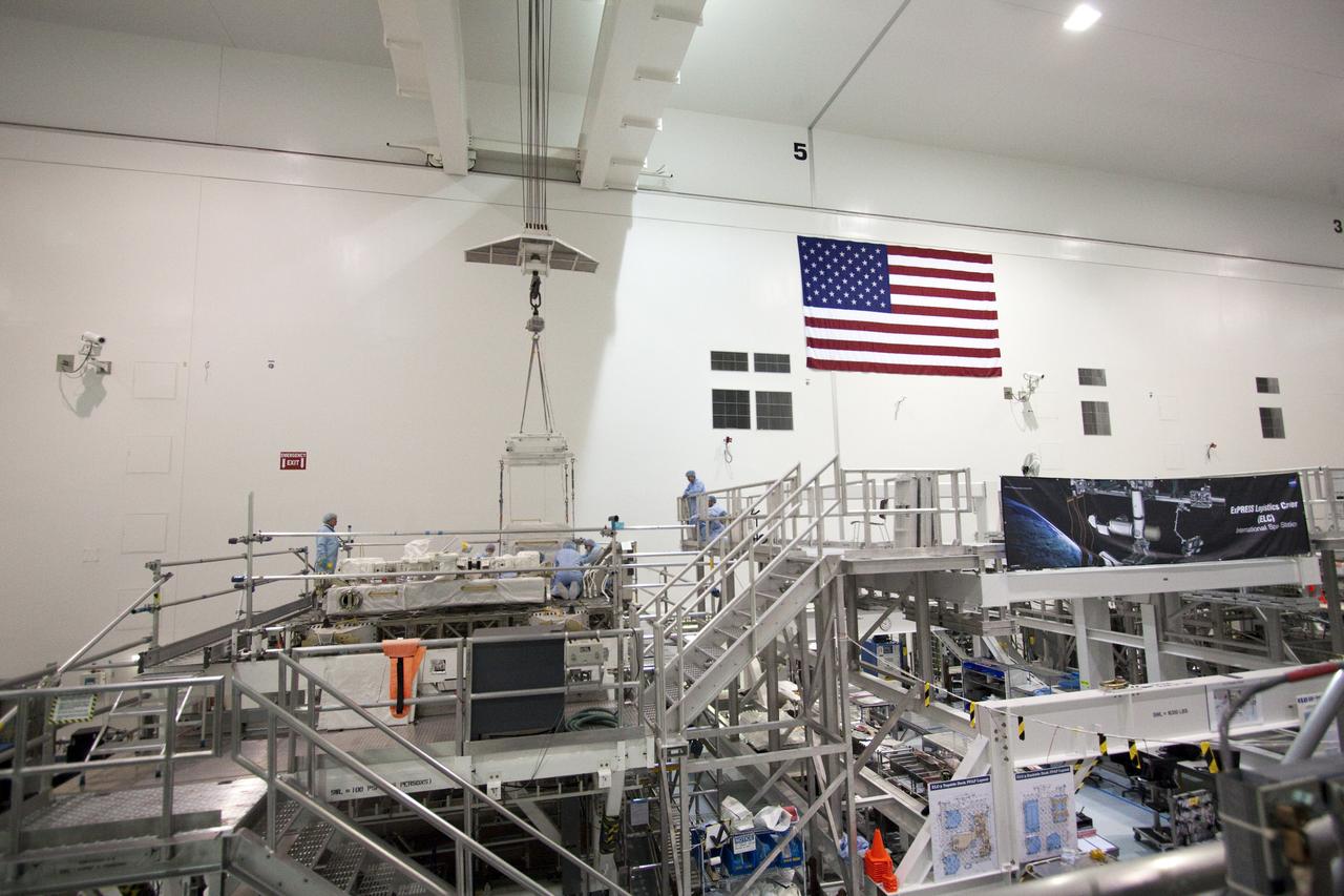 STS-133 CTC LIFTO TO ELC-3