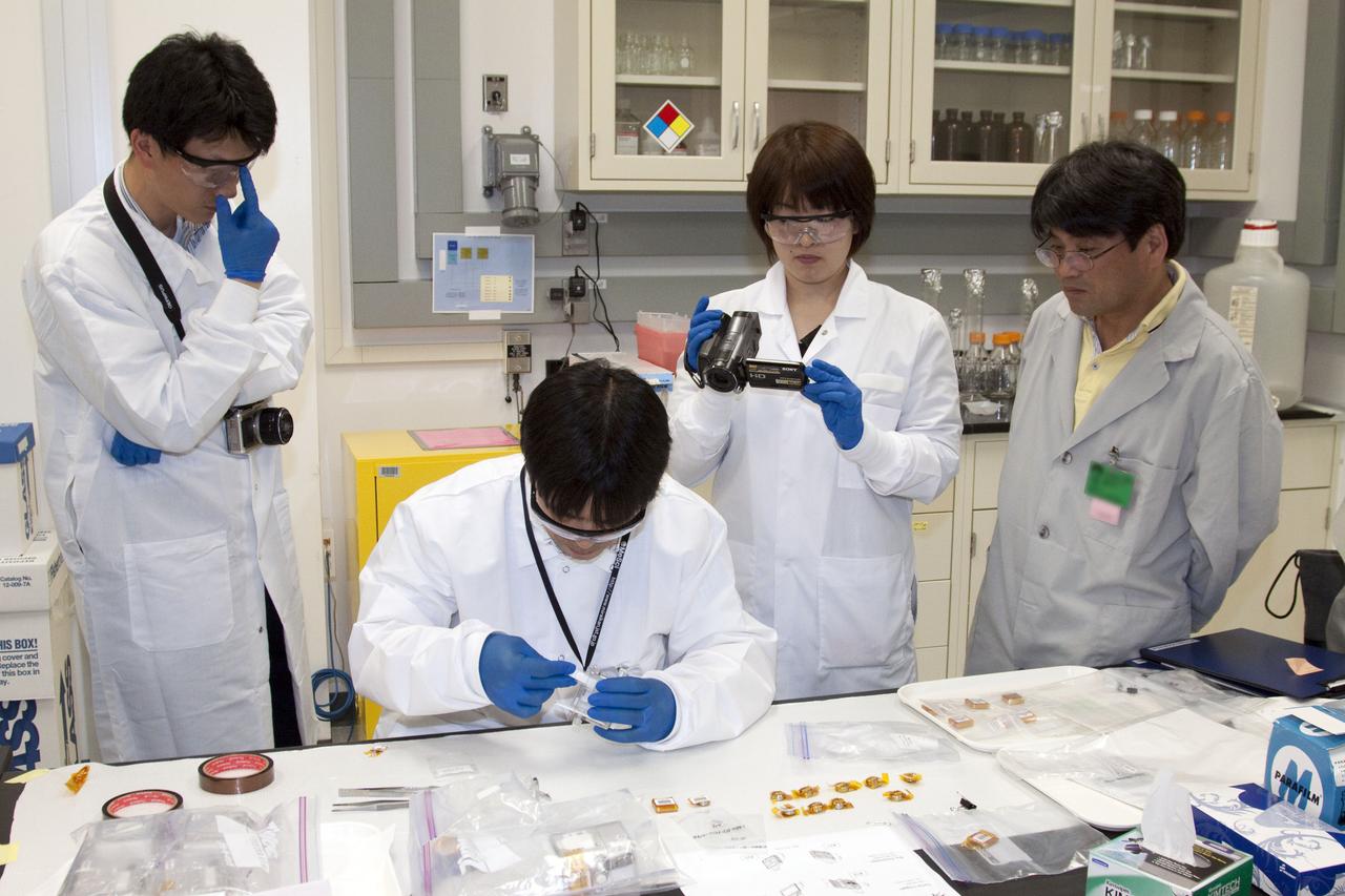 STS-132 JAXA FISH SCALES & HYDROTROP EXPERIMENTS