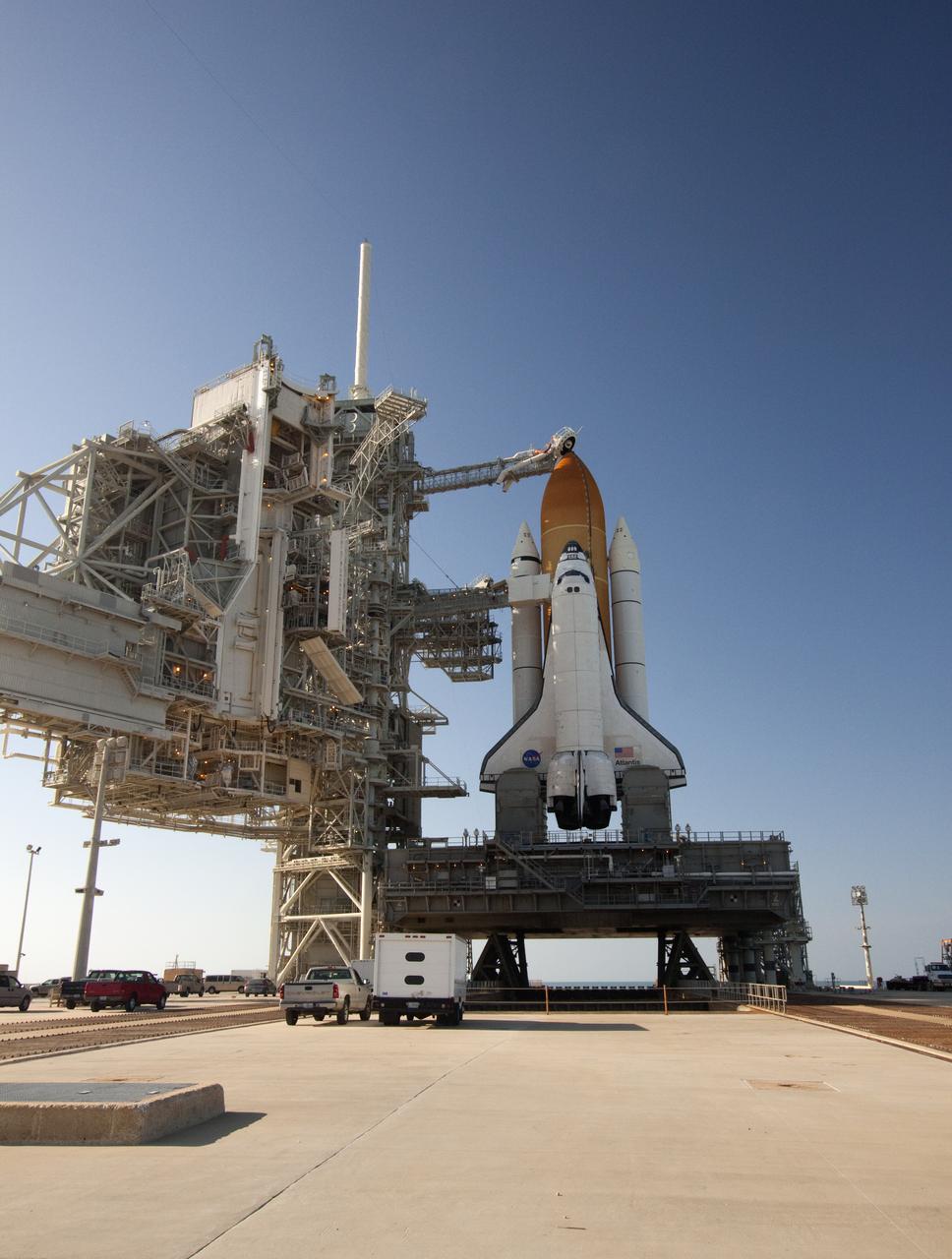 STS-132 LAUNCH L-1 RSS ROLLBACK