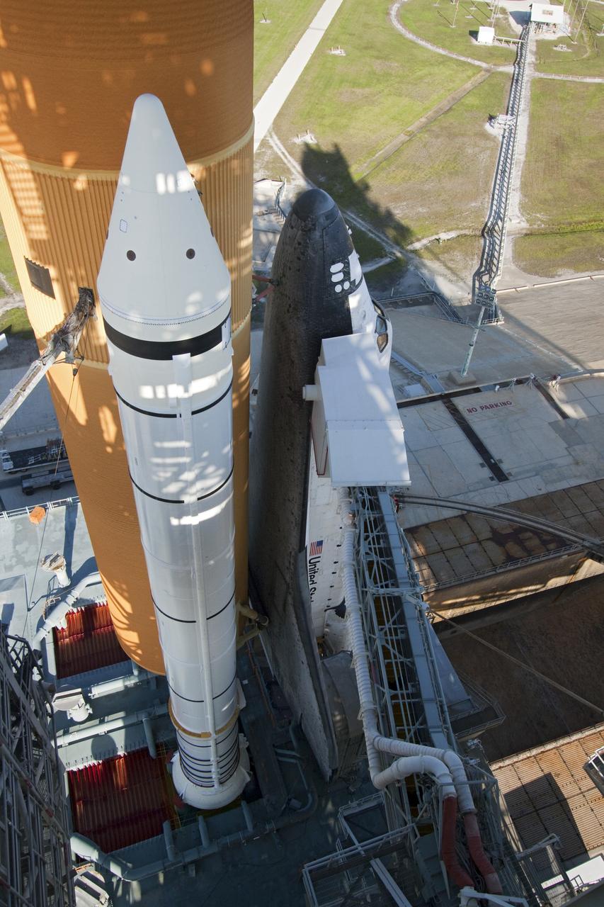 STS-132 LAUNCH L-1 RSS ROLLBACK