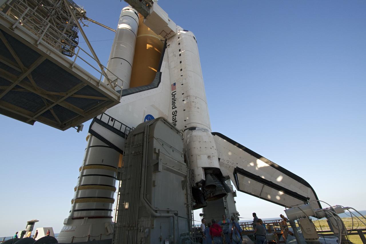 STS-132 LAUNCH L-1 RSS ROLLBACK