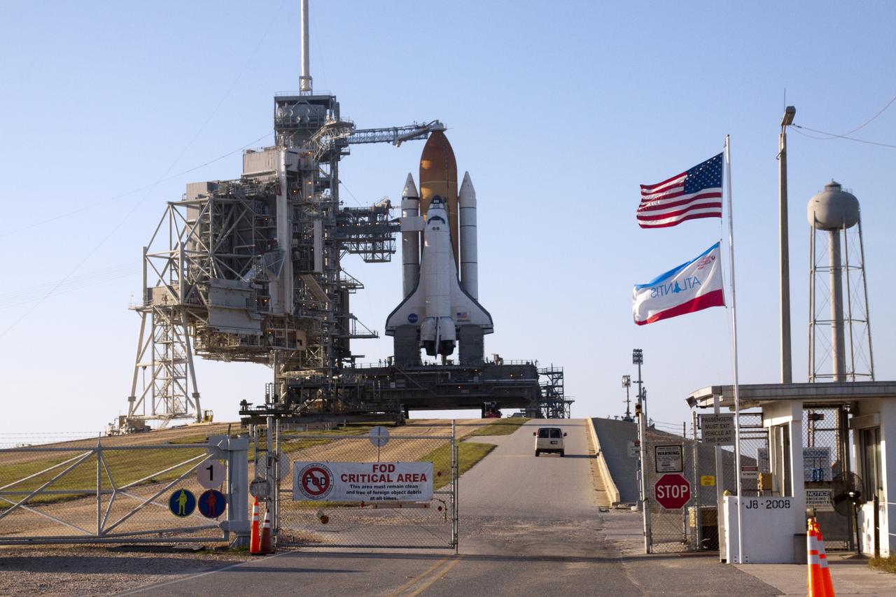 STS-132 LAUNCH L-1 RSS ROLLBACK