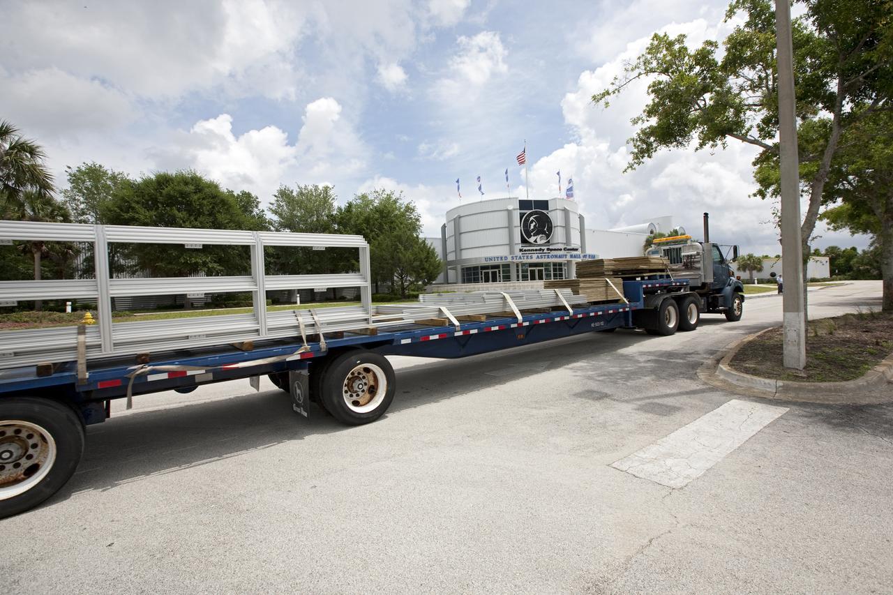 LUNABOTICS EVENT - SANDBOX ARRIVAL AT ASTRONAUT HALL OF FAME