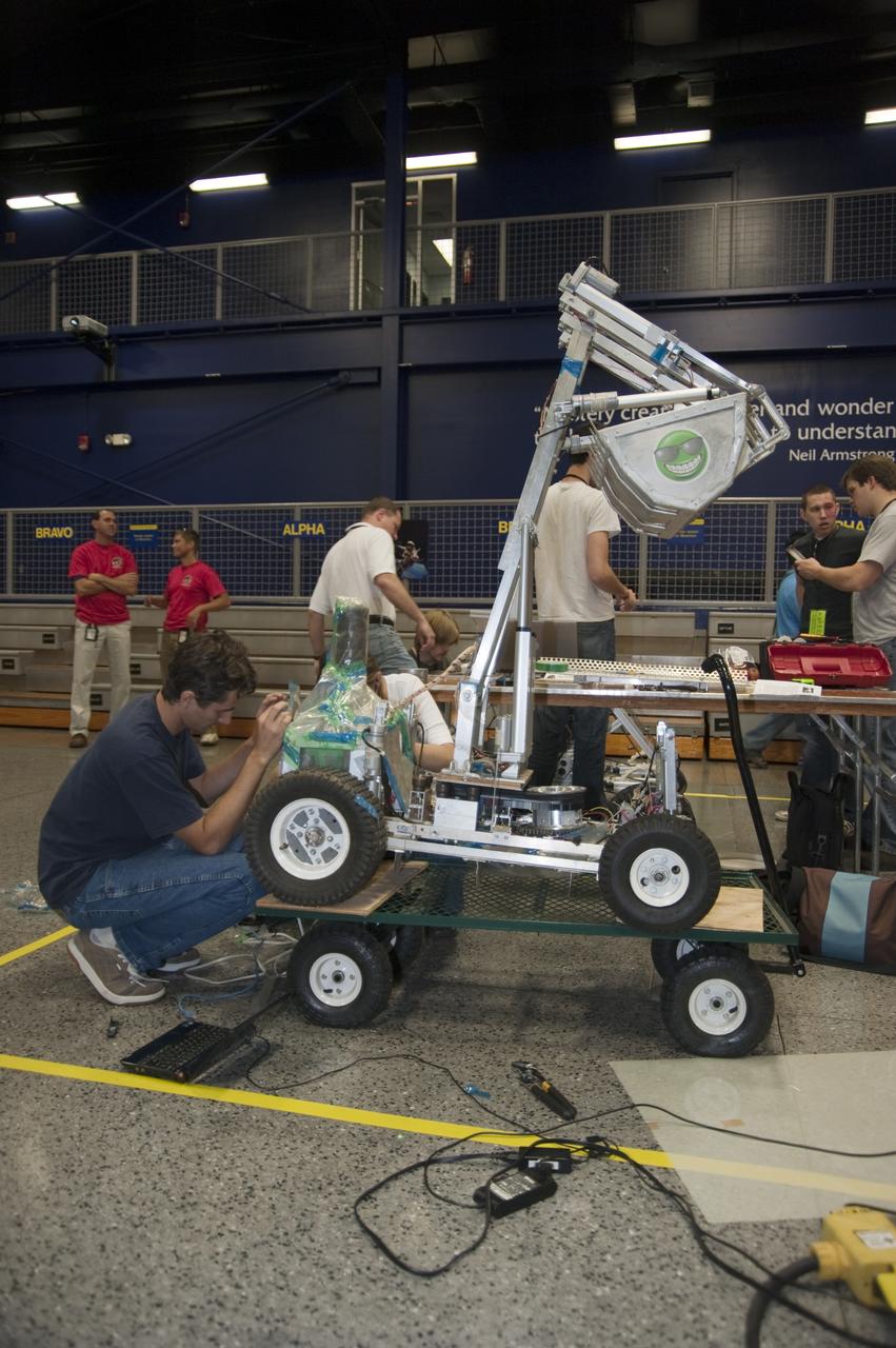 Lunarbotics - Preparation of Robots