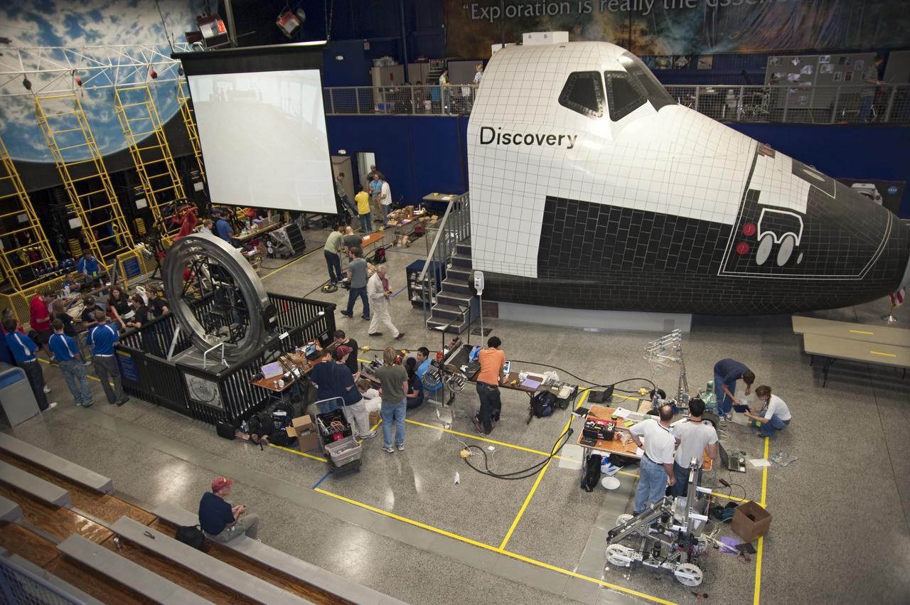 Lunarbotics - Preparation of Robots