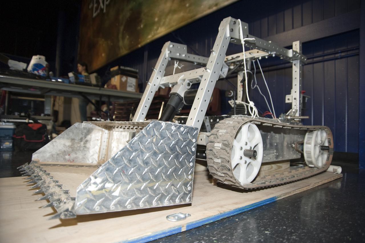 Lunarbotics - Preparation of Robots