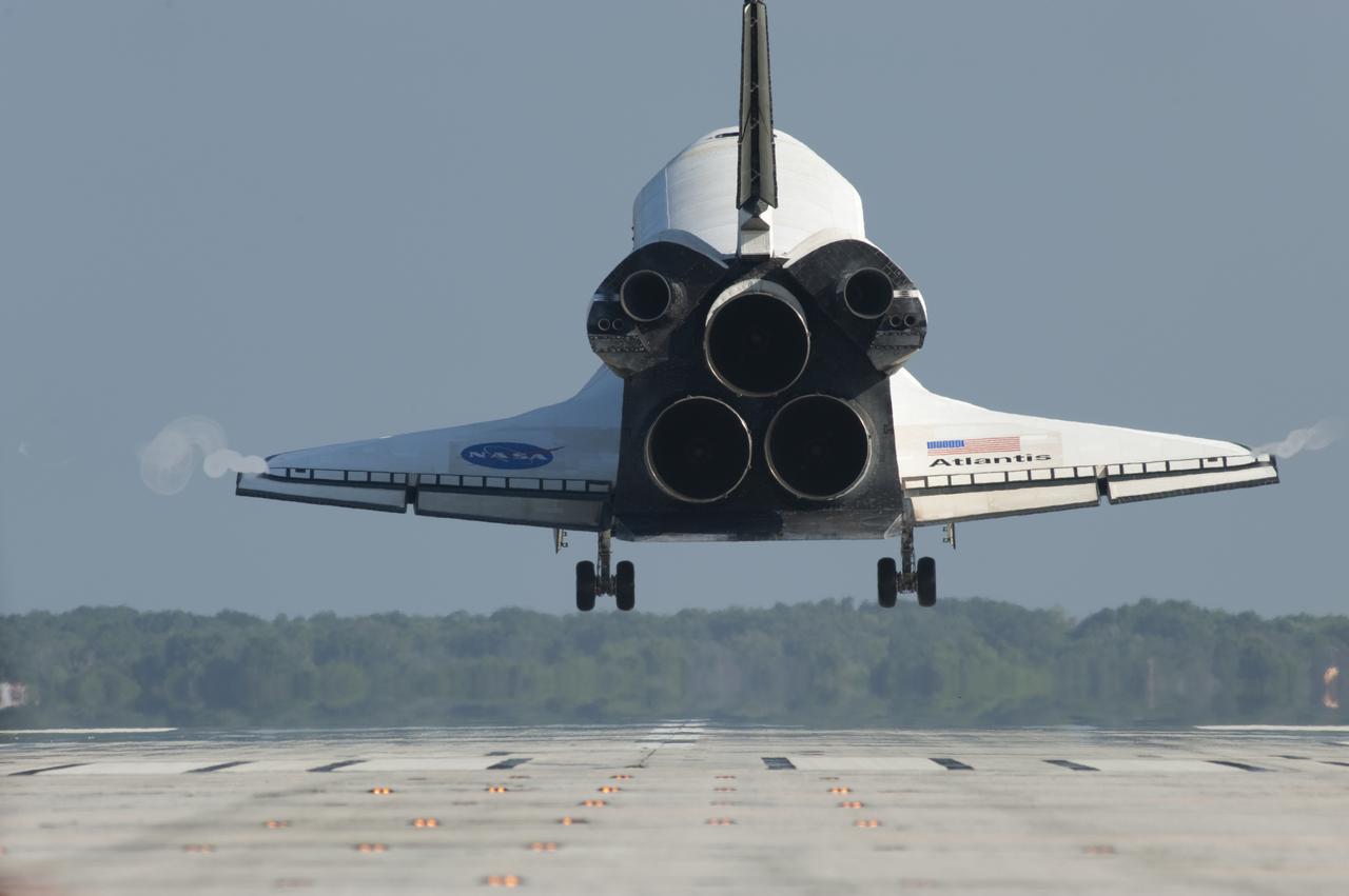 CAPE CANAVERAL, Fla. - Space shuttle Atlantis nears touchdown on Runway 33 at the Shuttle Landing Facility at NASA's Kennedy Space Center in Florida. Landing was at 8:48 a.m. EDT, completing the 12-day STS-132 mission to the International Space Station. The six-member STS-132 crew carried the Russian-built Mini Research Module-1 to the space station. STS-132 is the 34th shuttle mission to the station, the 132nd shuttle mission overall and the last planned flight for Atlantis. For information on the STS-132 mission and crew, visit www.nasa.gov_mission_pages_shuttle_shuttlemissions_sts132_index.html. Photo credit: NASA_Tony Gray and Tom Farrar