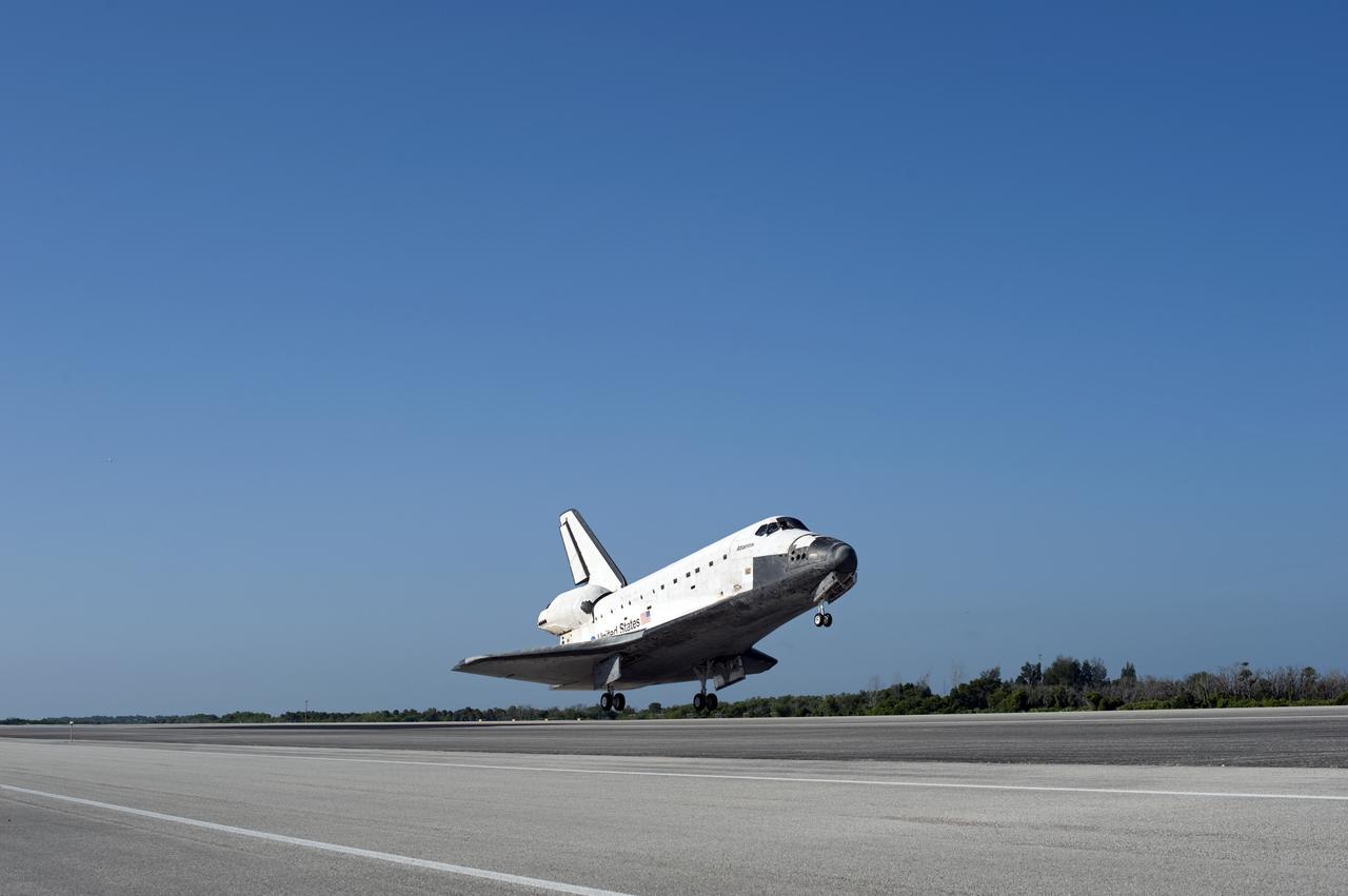 CAPE CANAVERAL, Fla. - Back dropped by a crystal-clear blue sky, space shuttle Atlantis' belly is visible as it approaches Runway 33 at the Shuttle Landing Facility at NASA's Kennedy Space Center in Florida. Landing was at 8:48 a.m. EDT, completing the 12-day STS-132 mission to the International Space Station. The six-member STS-132 crew carried the Russian-built Mini Research Module-1 to the space station. STS-132 is the 34th shuttle mission to the station, the 132nd shuttle mission overall and the last planned flight for Atlantis. For information on the STS-132 mission and crew, visit www.nasa.gov_mission_pages_shuttle_shuttlemissions_sts132_index.html. Photo credit: NASA_Tony Gray and Tom Farrar