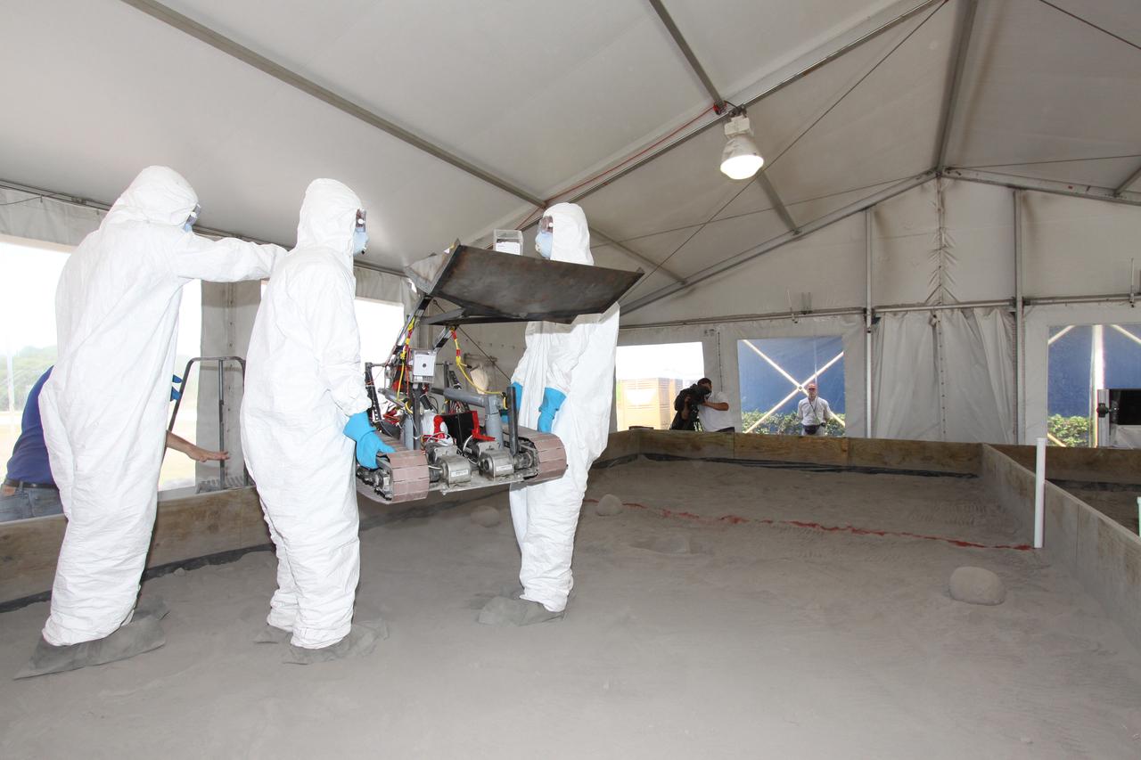 LUNABOTICS MINING COMPETITION