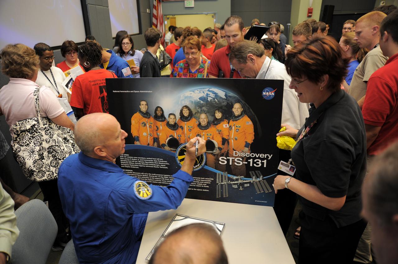 STS-131 Crew Returns Back to KSC