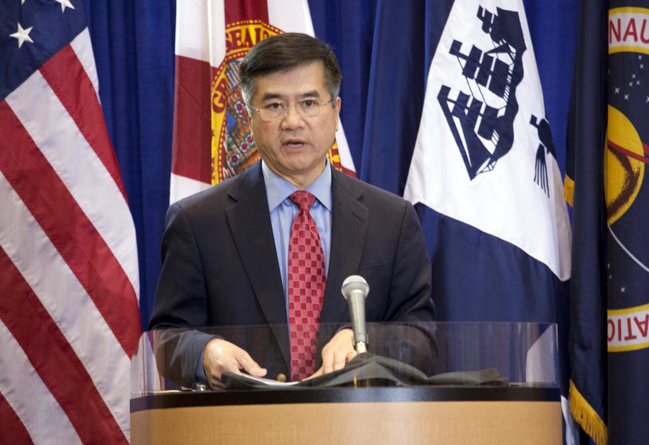 ORLANDO, Fla. – Secretary of Commerce Gary Locke addresses business and industry leaders during a town hall meeting at the Orlando Airport Hyatt Hotel as part of the Presidential Task Force on Space Industry Work Force and Economic Development. The task force heard from local leaders about ways to strengthen the work force as NASA moves toward retirement of the Space Shuttle Program. The task force is a $40 million, multi-agency initiative for regional and economic growth to assist the Space Coast as the country’s space exploration efforts expand and transform. Photo credit: NASA_Amanda Diller