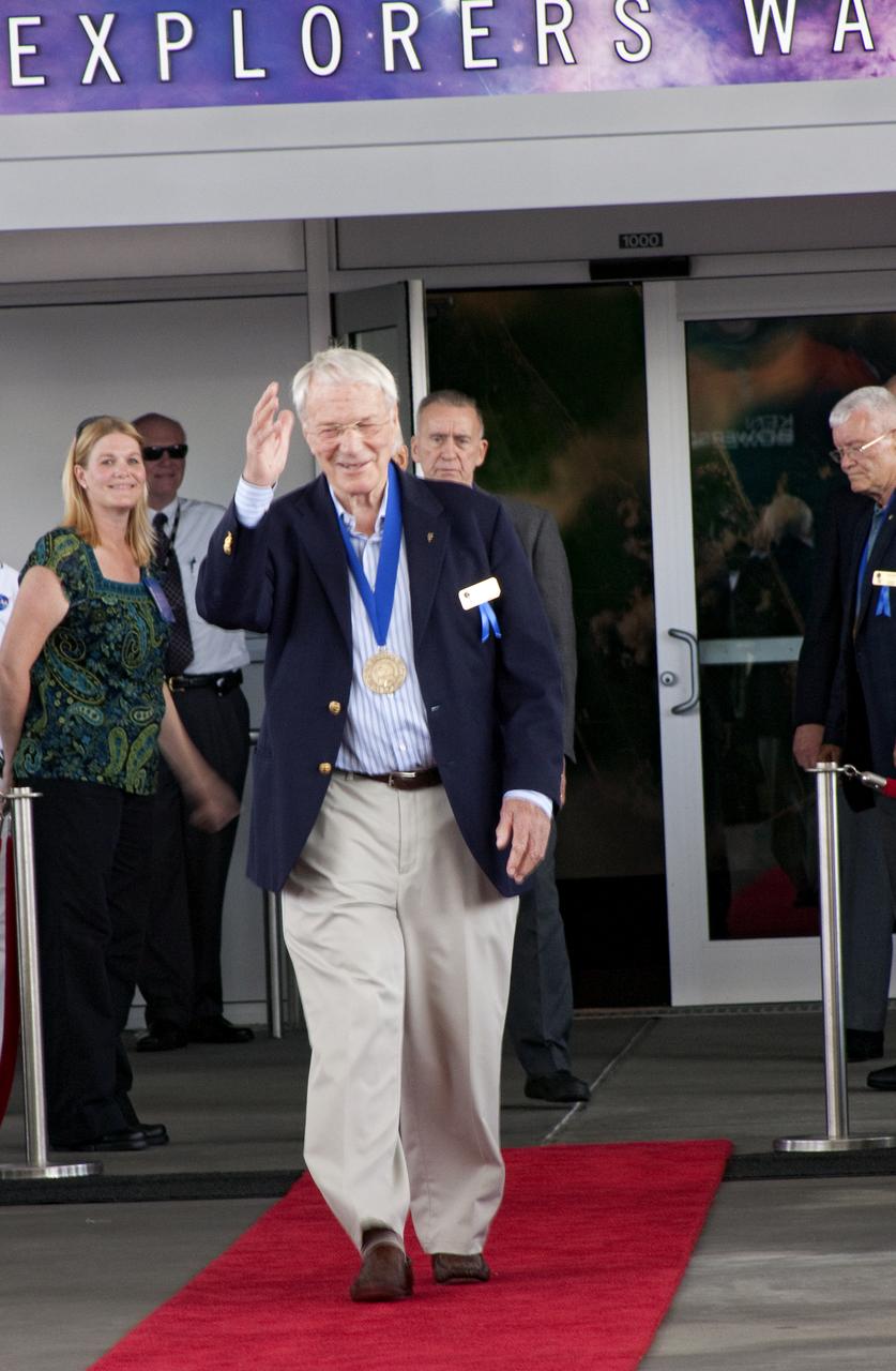 2010 ASTRONAUT HALL OF FAME INDUCTEES
